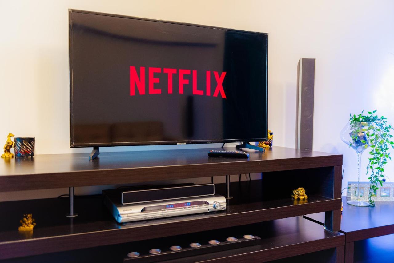 Comfy Apartment With Private Parking And Netflix Bukareszt Zewnętrze zdjęcie