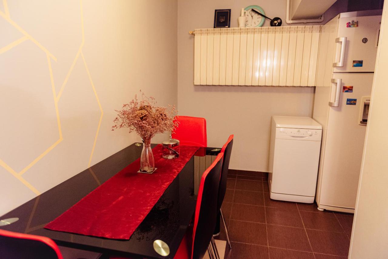 Comfy Apartment With Private Parking And Netflix Bukareszt Zewnętrze zdjęcie